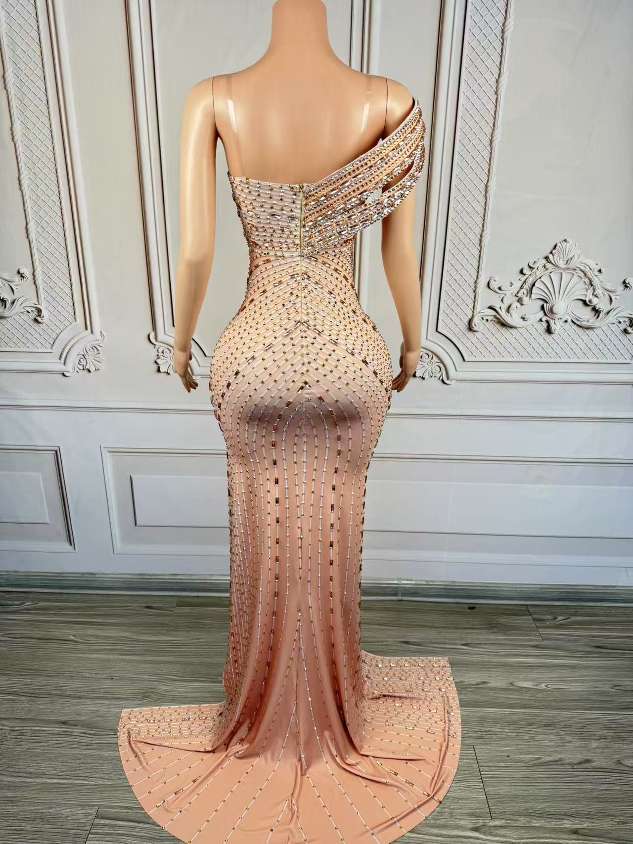 Xiangbin Sparkly Crystals Form - Women Formal Wear For Graduation 评论和价格